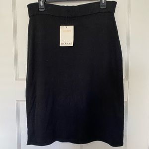 Black Knee Length Knit Skirt
